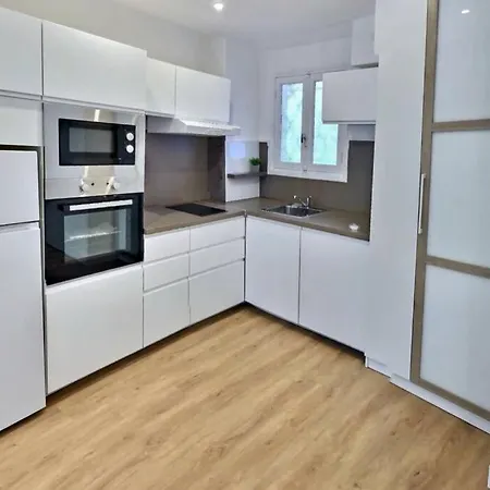 Appartement Grand Deux Pieces Renove A 400M De La Plage Antibes